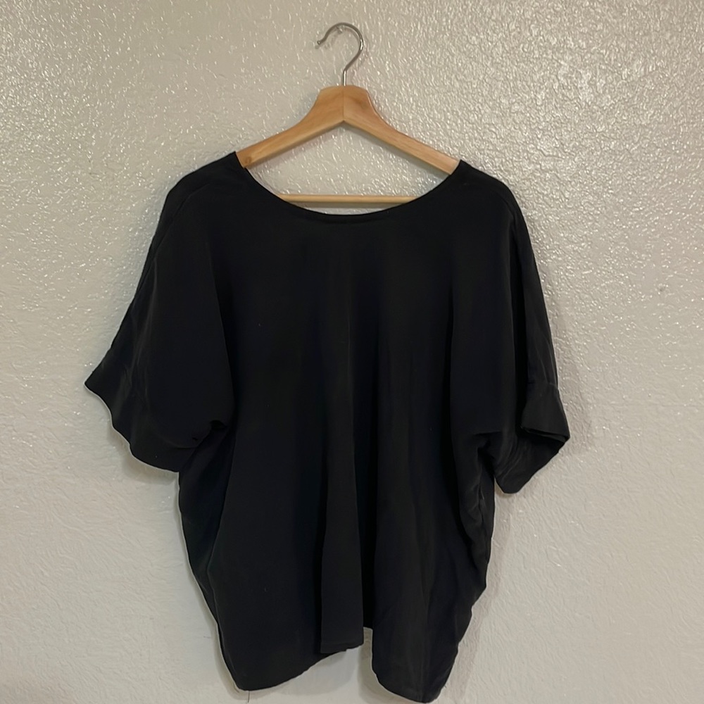 Pamut: Raw silk black reversible top, size L